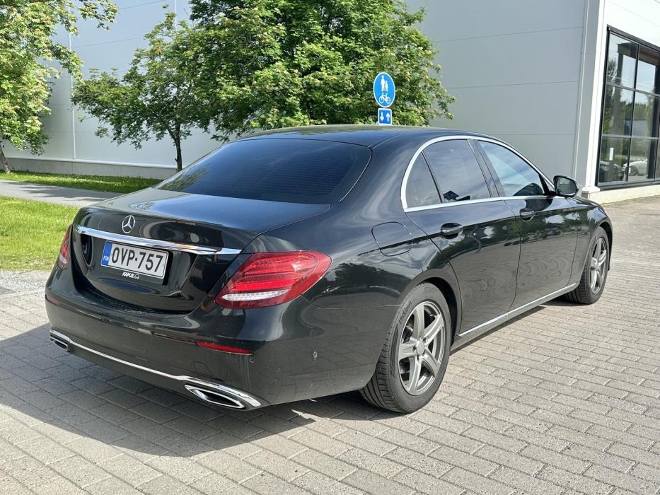 MERCEDES-BENZ E 2017
