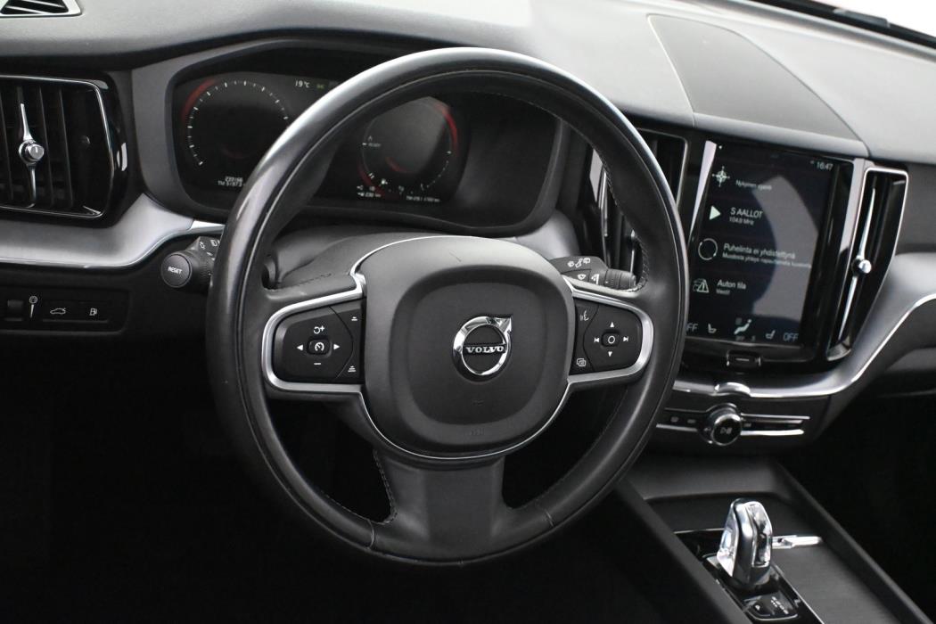 VOLVO XC60 2019