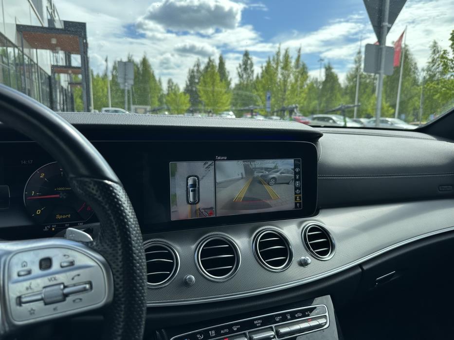 MERCEDES-BENZ E 2019