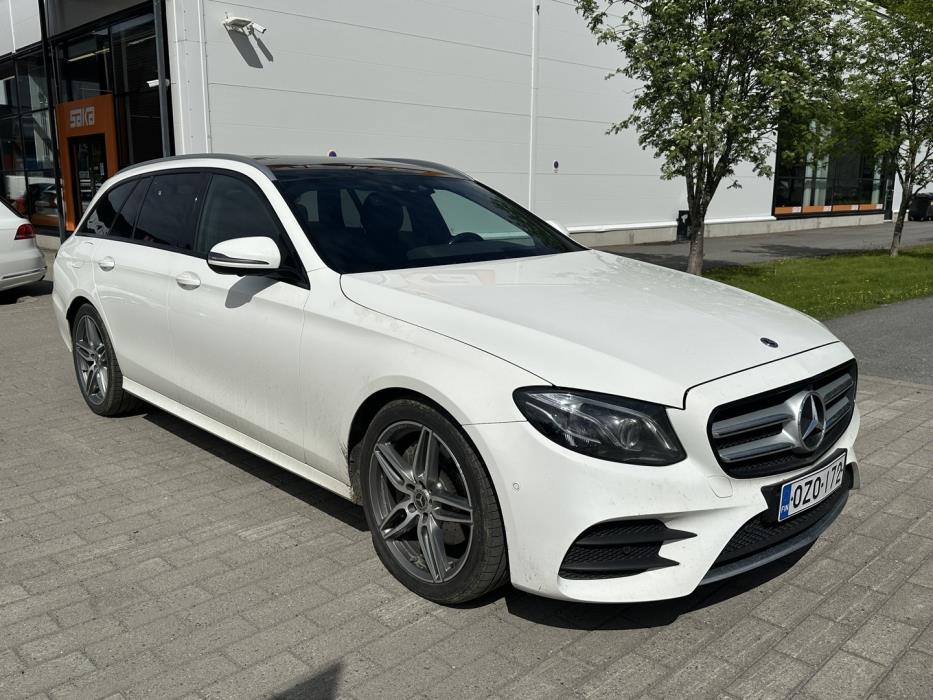 MERCEDES-BENZ E 2019
