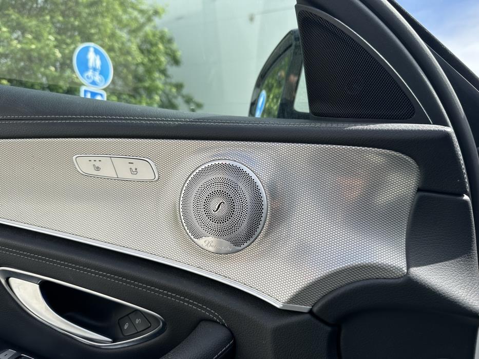 MERCEDES-BENZ E 2019