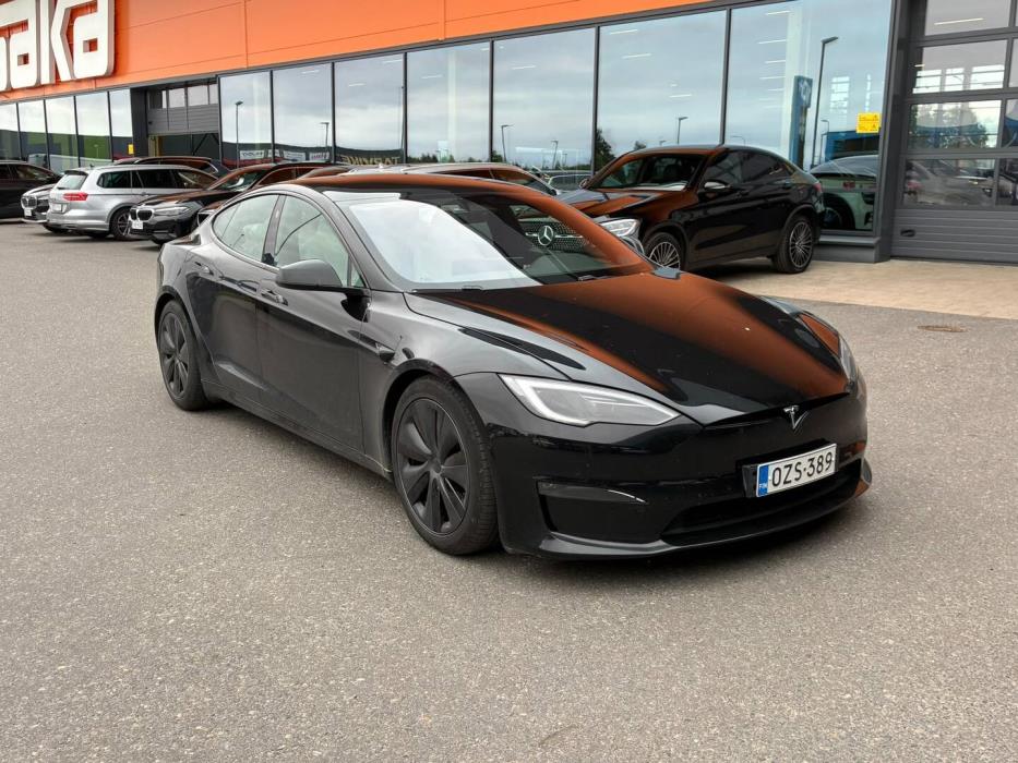 TESLA Model S 2023