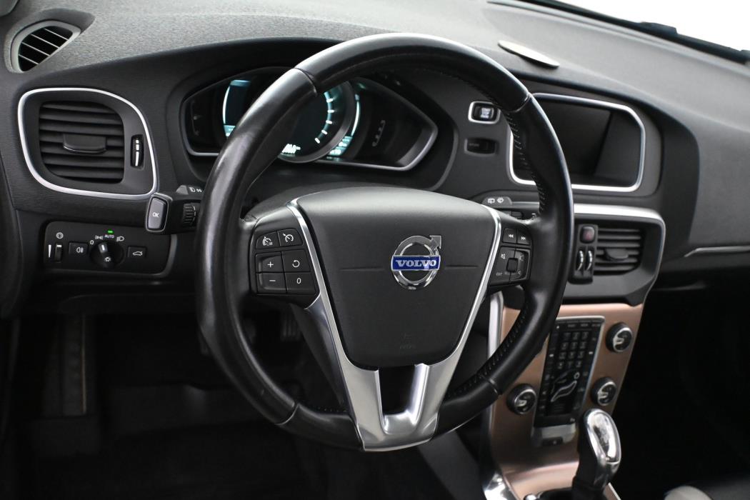 VOLVO V40 Cross Country 2013