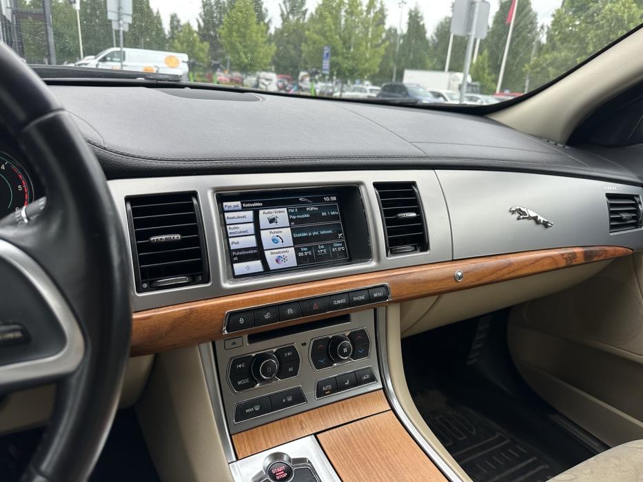 JAGUAR XF 2013