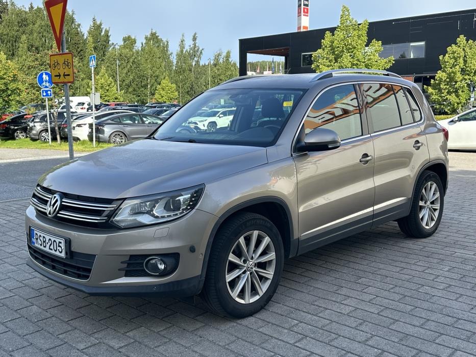 VOLKSWAGEN Tiguan 2016
