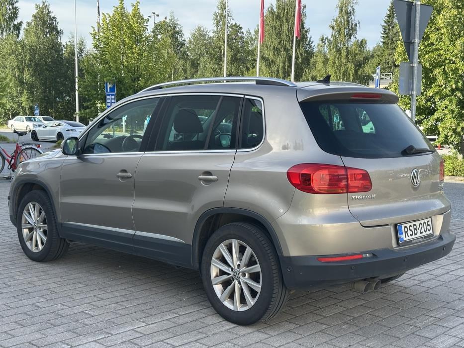 VOLKSWAGEN Tiguan 2016
