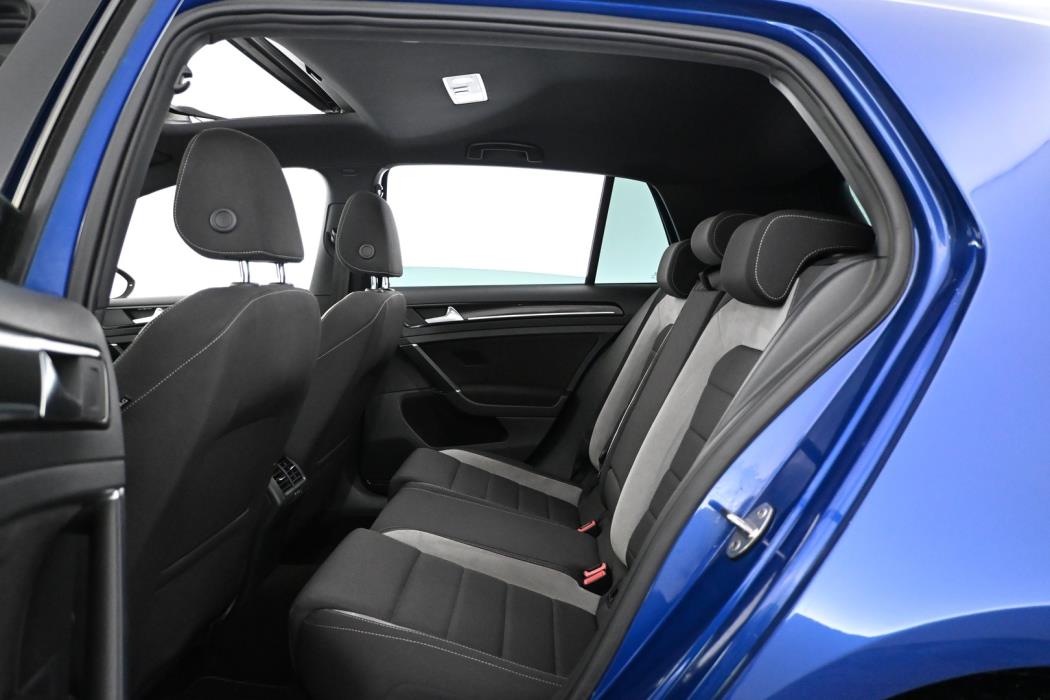 VOLKSWAGEN Golf 2014