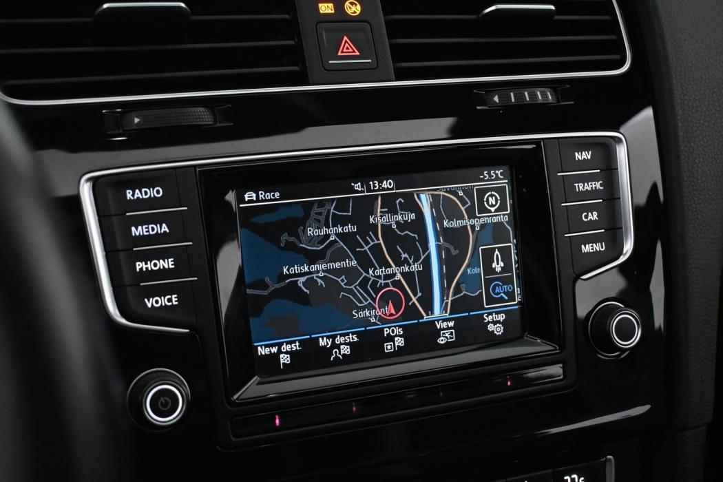 VOLKSWAGEN Golf 2014