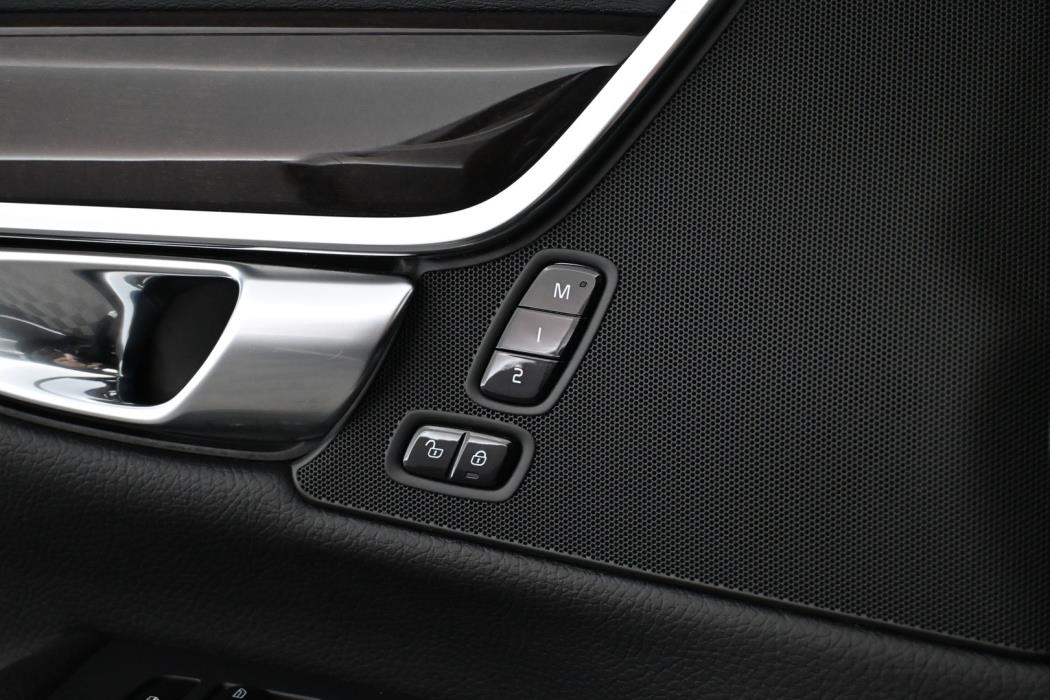 VOLVO S90 2017