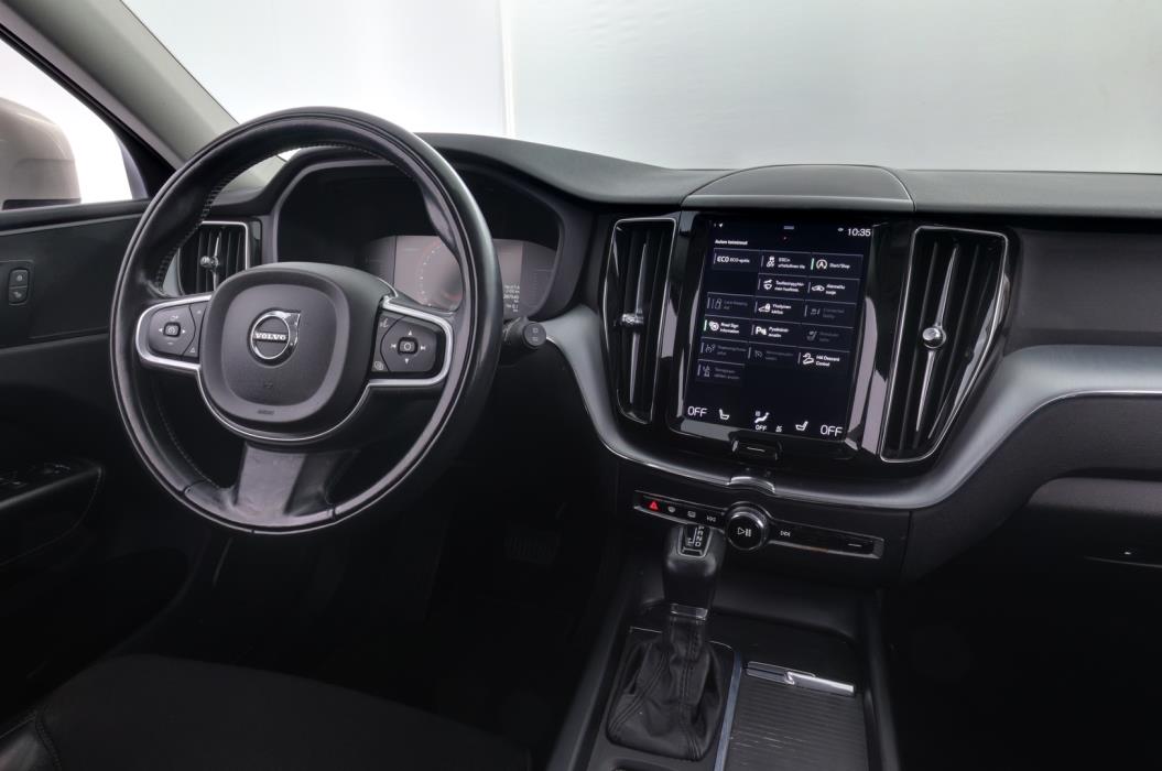 VOLVO XC60 2018