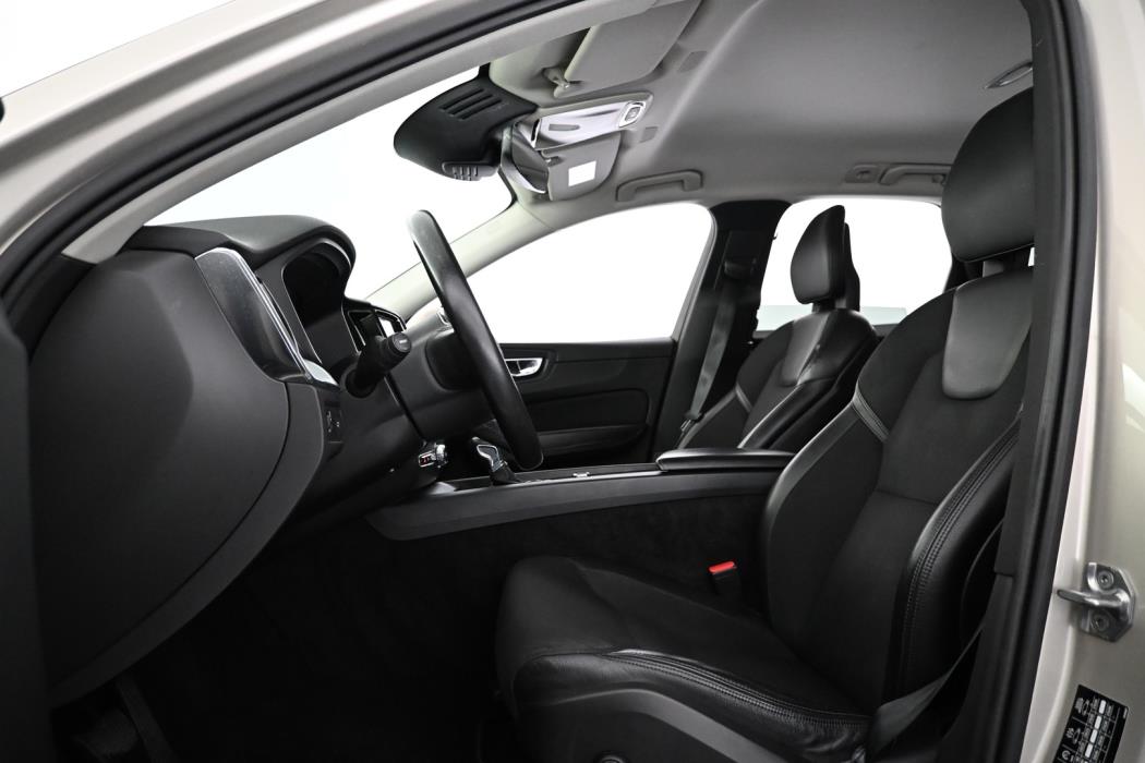 VOLVO XC60 2018