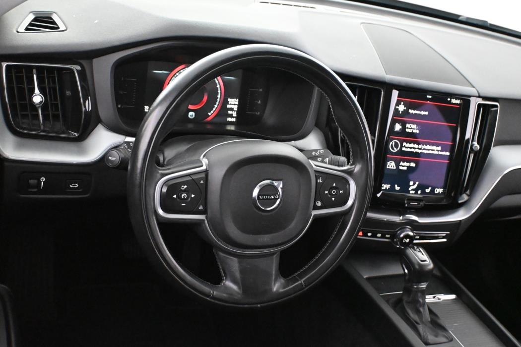 VOLVO XC60 2018