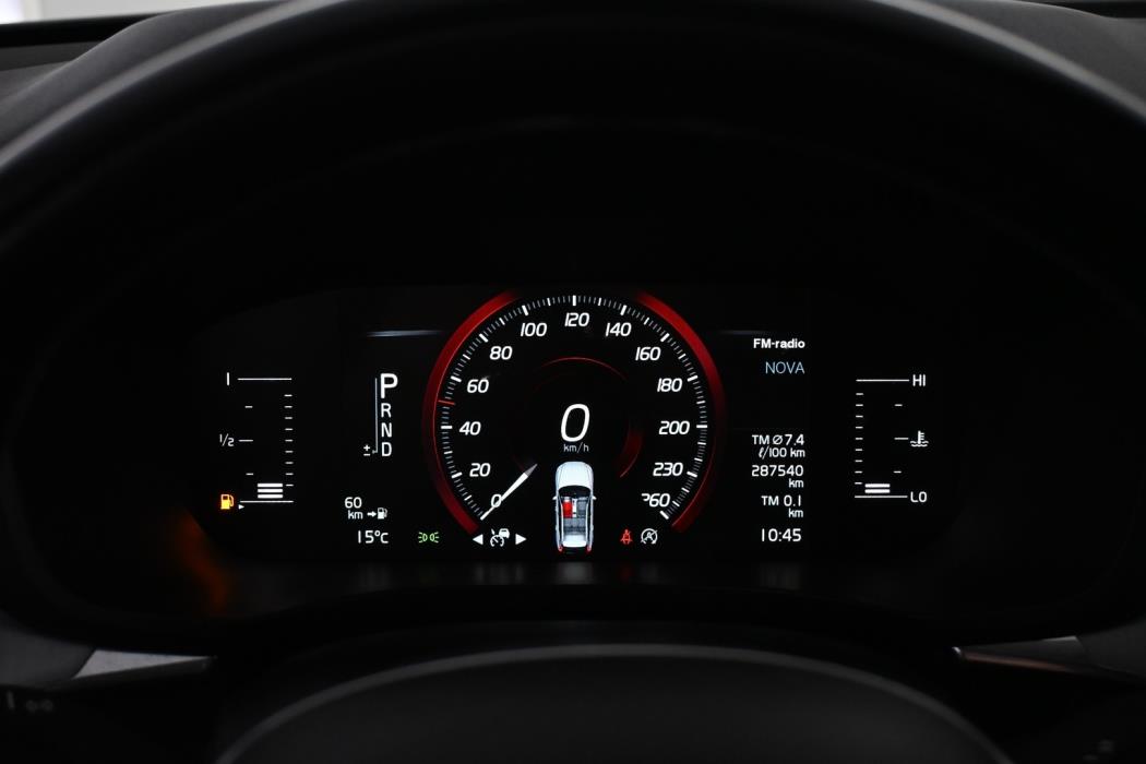 VOLVO XC60 2018