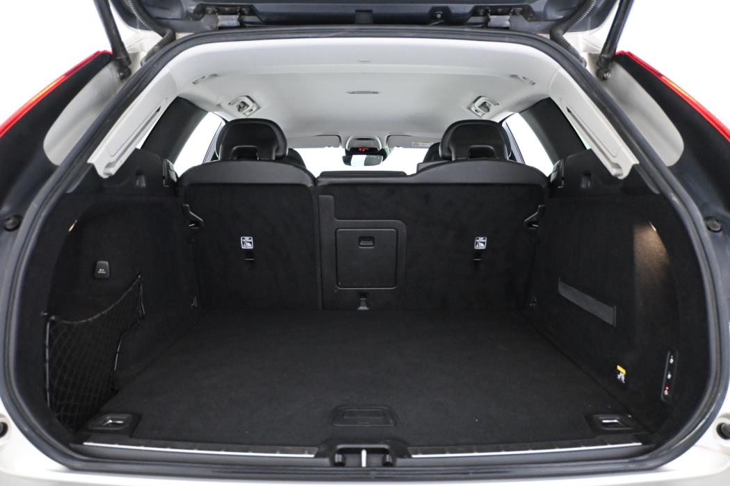 VOLVO XC60 2018