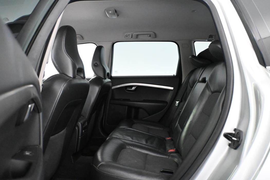 VOLVO V70 2009
