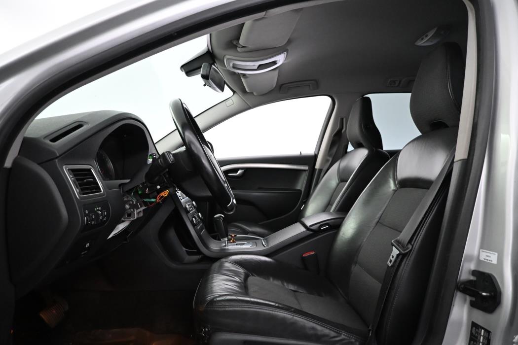 VOLVO V70 2009