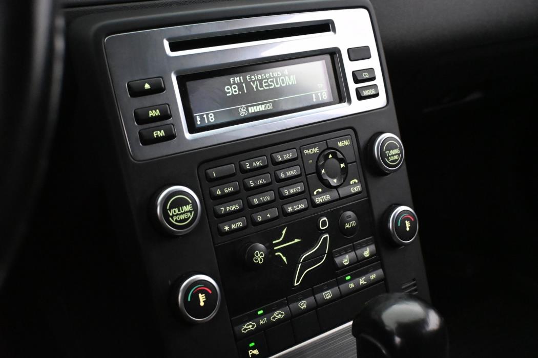 VOLVO V70 2009