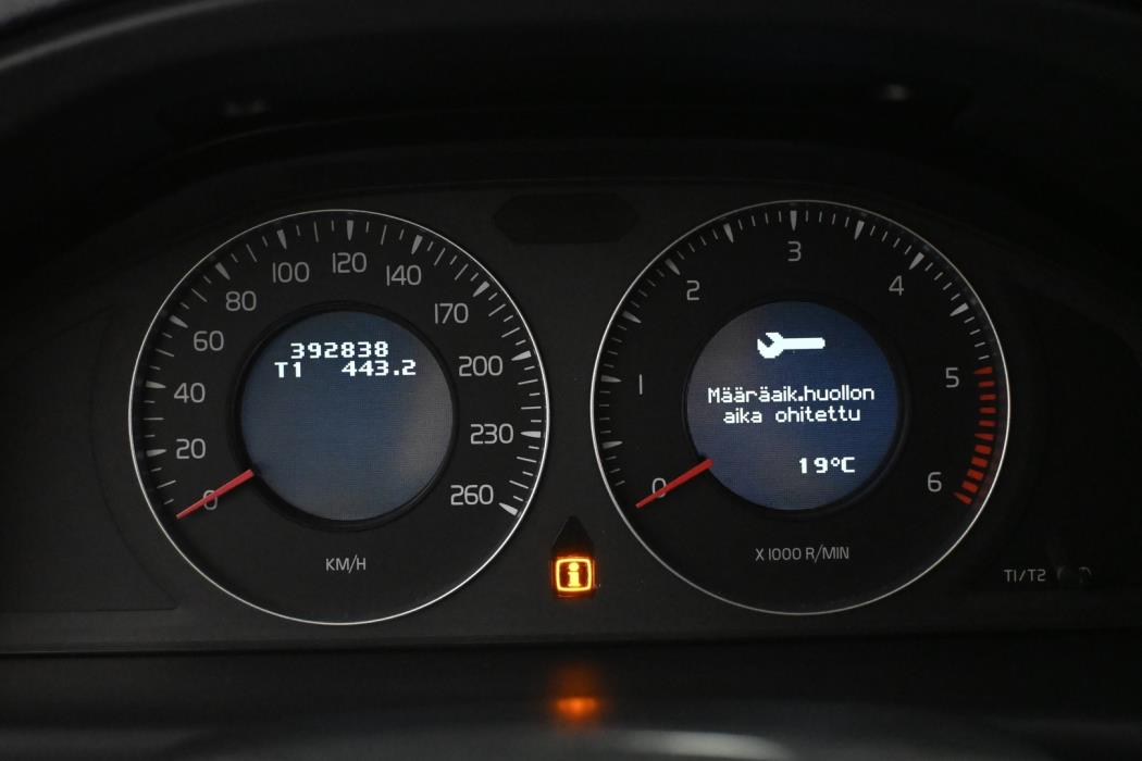 VOLVO V70 2009