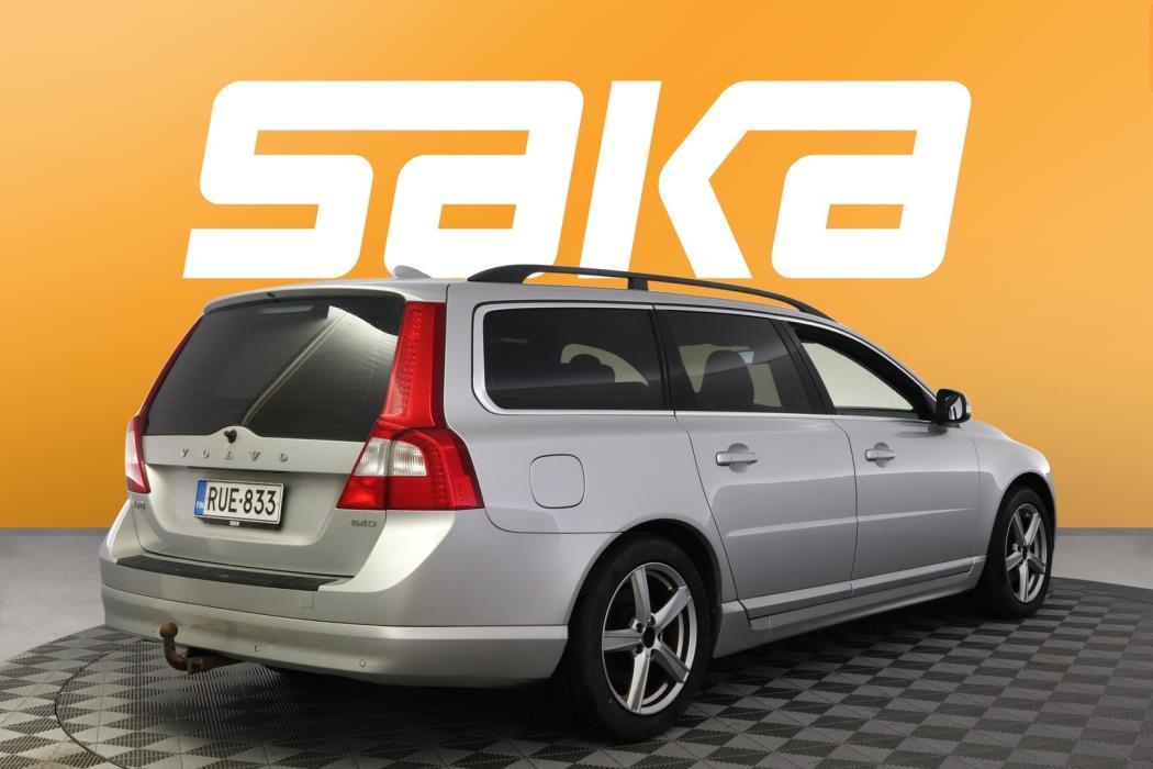 VOLVO V70 2009