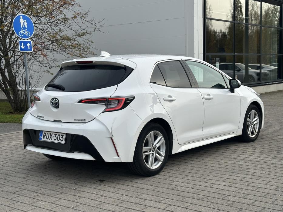 TOYOTA Corolla 2023