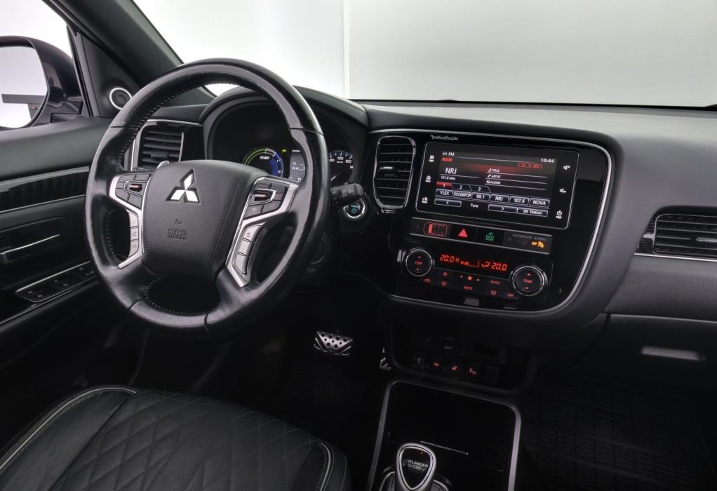 MITSUBISHI Outlander 2019