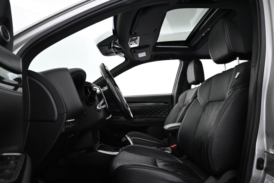 MITSUBISHI Outlander 2019