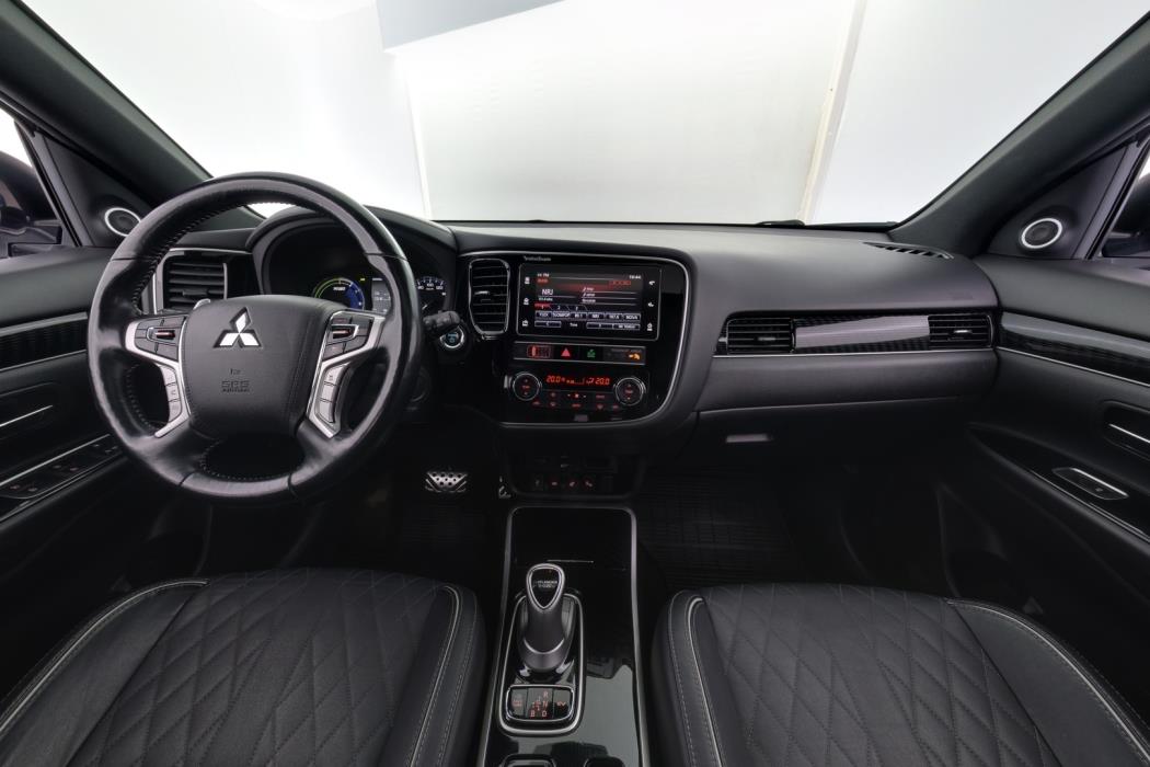 MITSUBISHI Outlander 2019