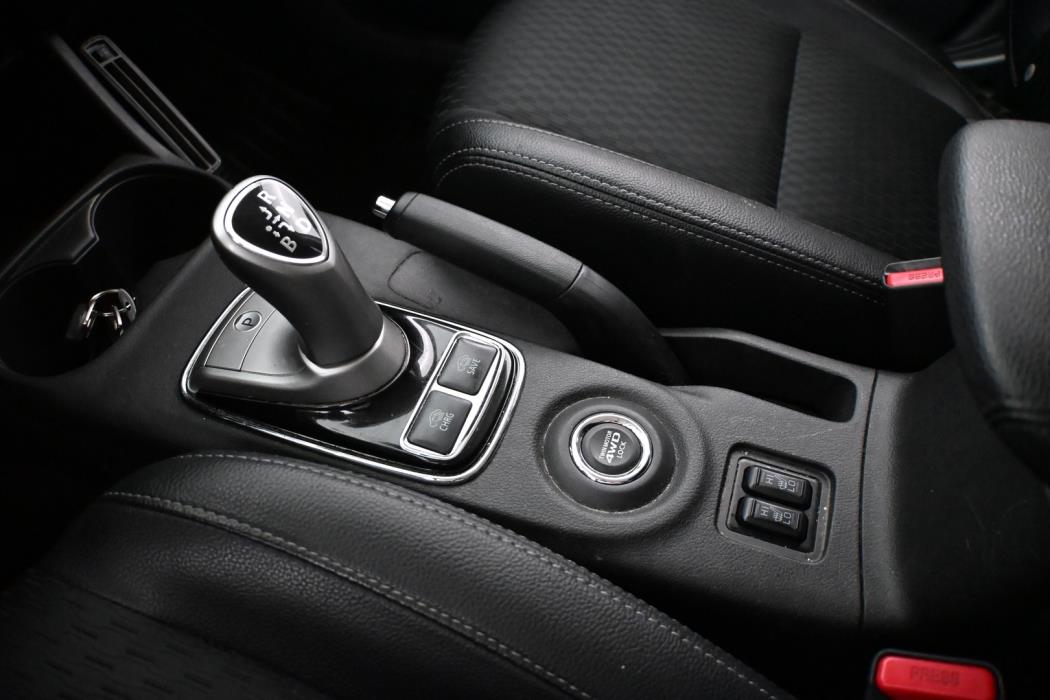 MITSUBISHI Outlander PHEV 2015