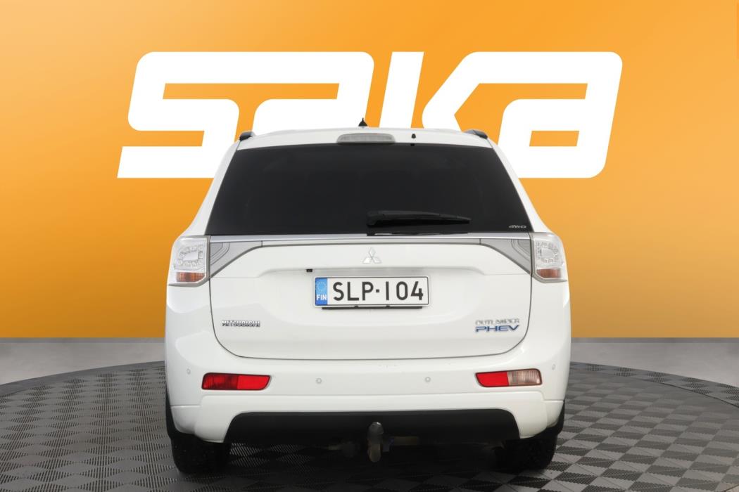 MITSUBISHI Outlander PHEV 2015