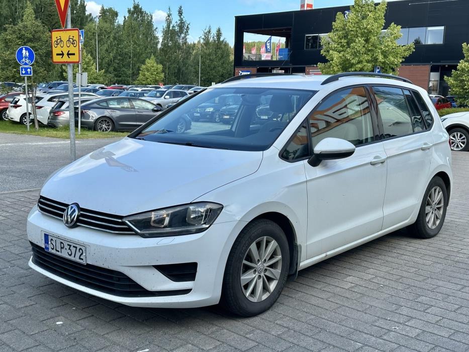 VOLKSWAGEN Golf Sportsvan 2015
