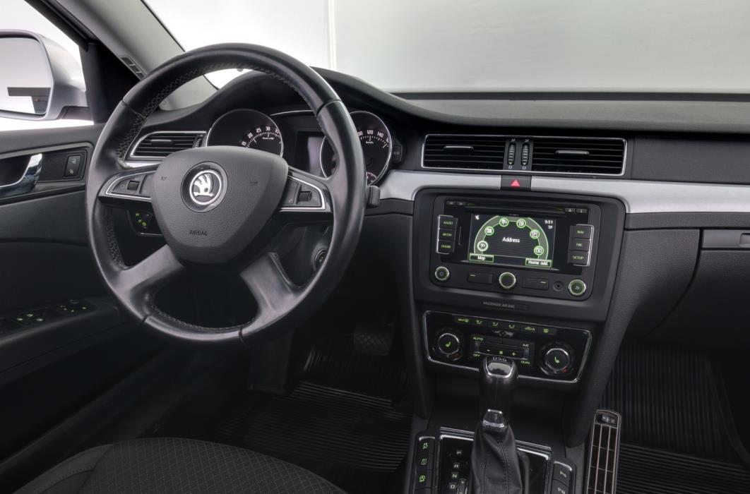 SKODA Superb 2015