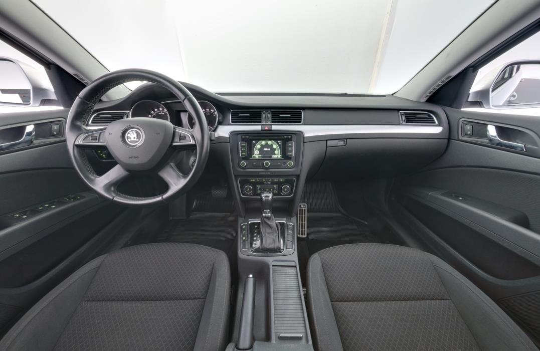 SKODA Superb 2015