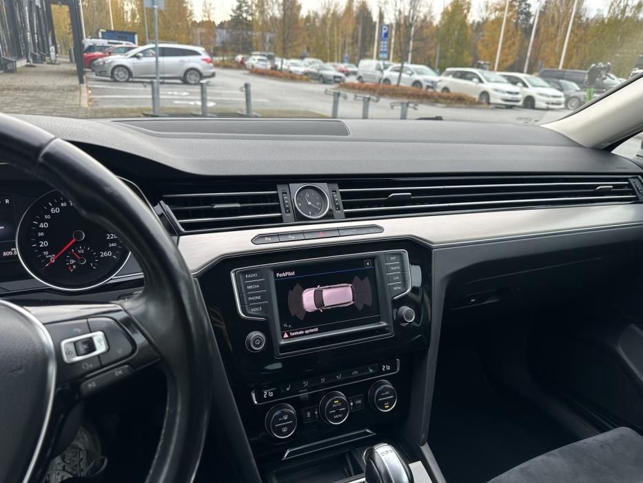 VOLKSWAGEN Passat 2017