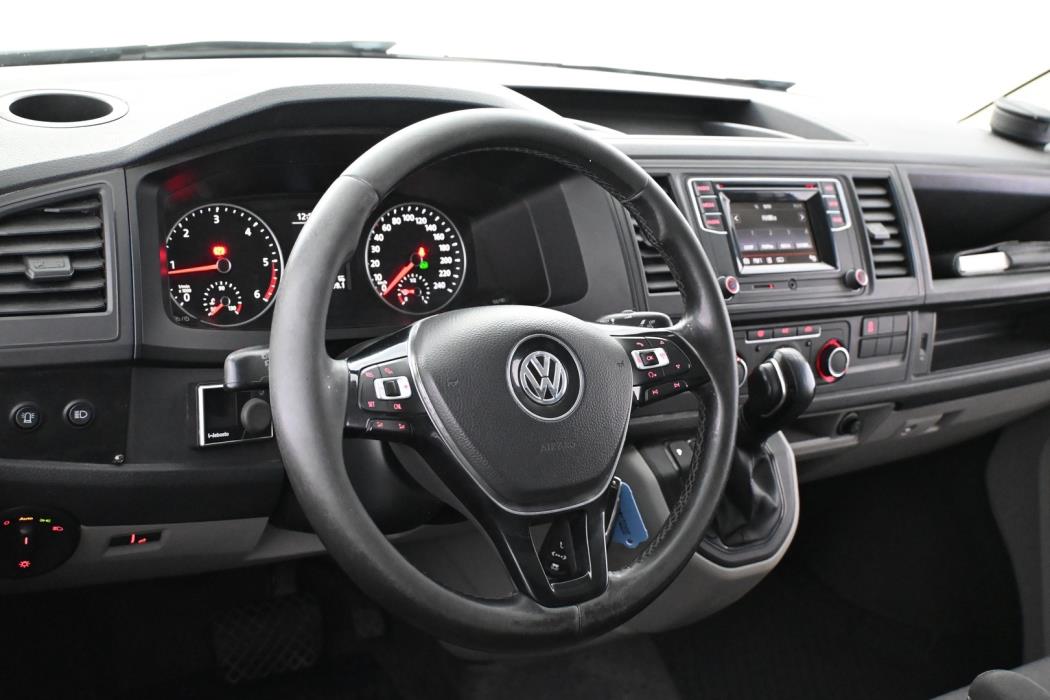 VOLKSWAGEN Transporter 2018