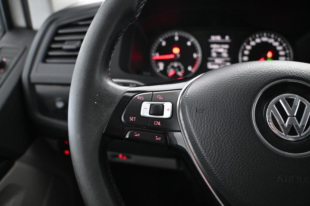 VOLKSWAGEN Transporter 2018