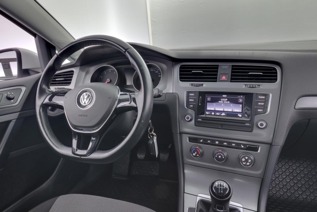 VOLKSWAGEN Golf 2017
