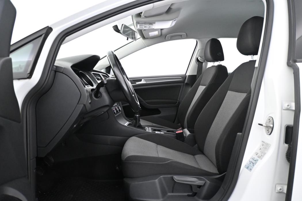 VOLKSWAGEN Golf 2017