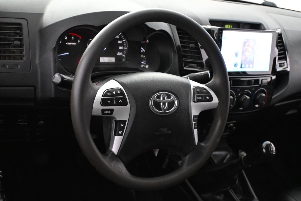 TOYOTA Hilux 2014