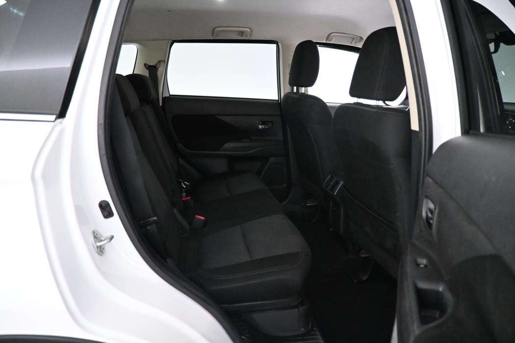 MITSUBISHI Outlander 2019