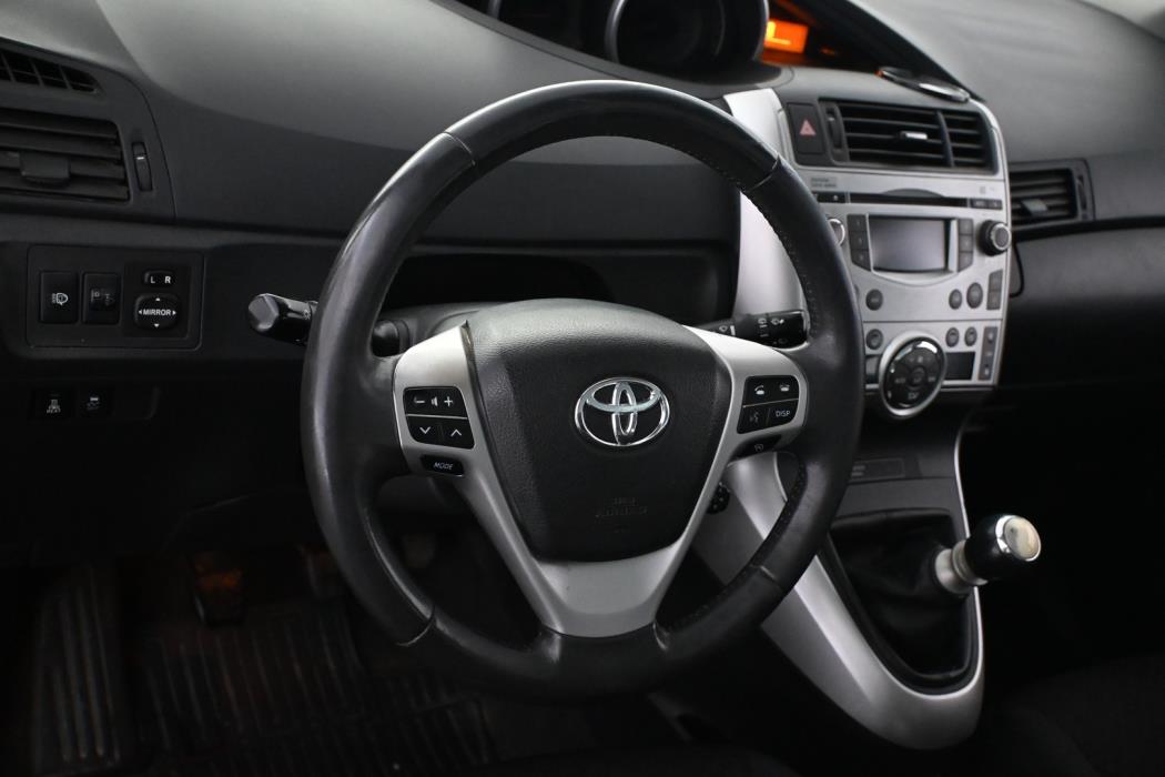 TOYOTA Verso 2012