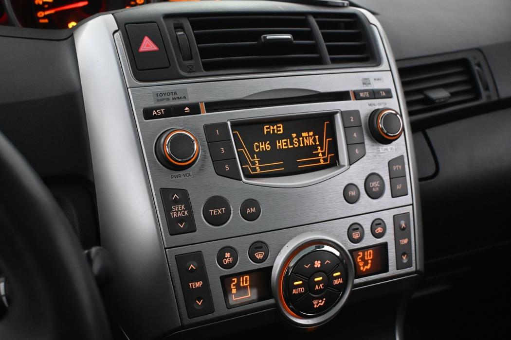 TOYOTA Verso 2012