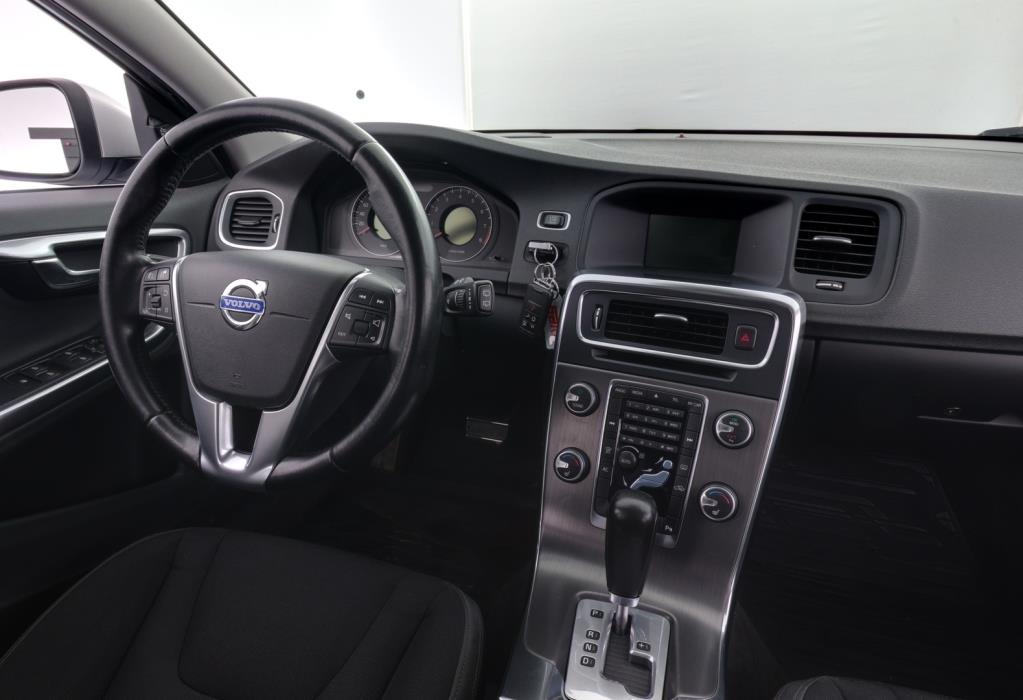 VOLVO V60 2011