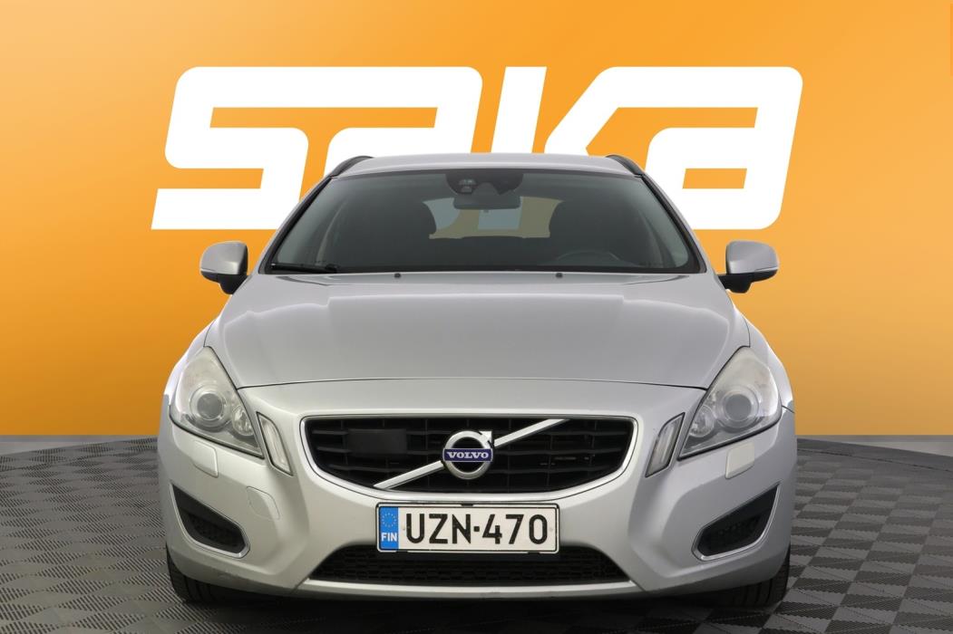VOLVO V60 2011