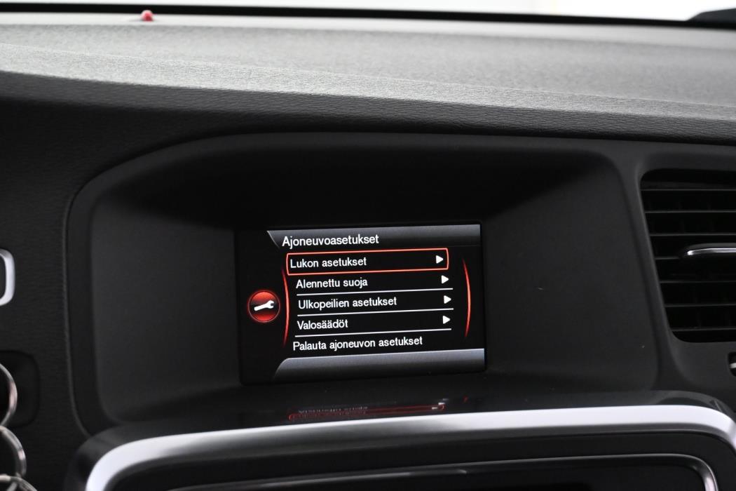 VOLVO V60 2011