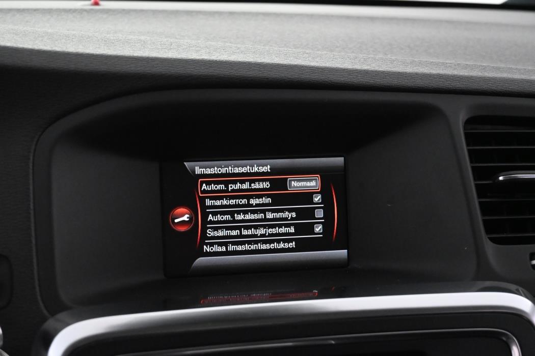 VOLVO V60 2011