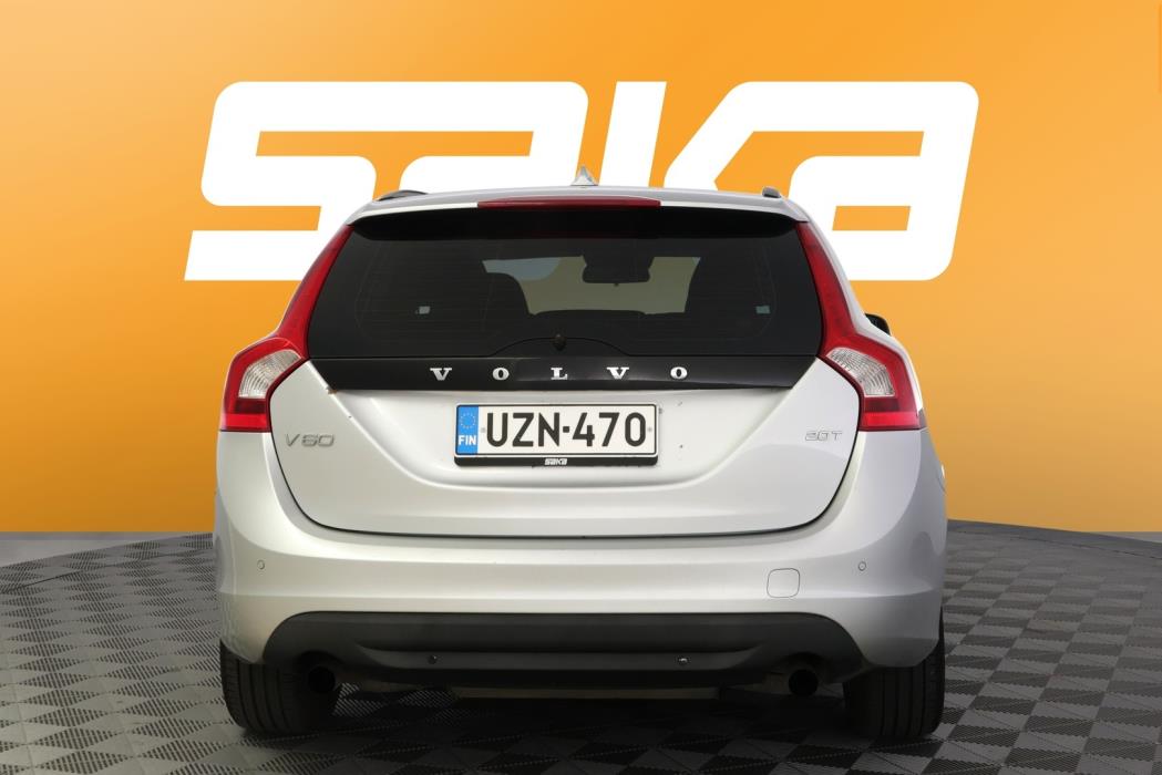 VOLVO V60 2011
