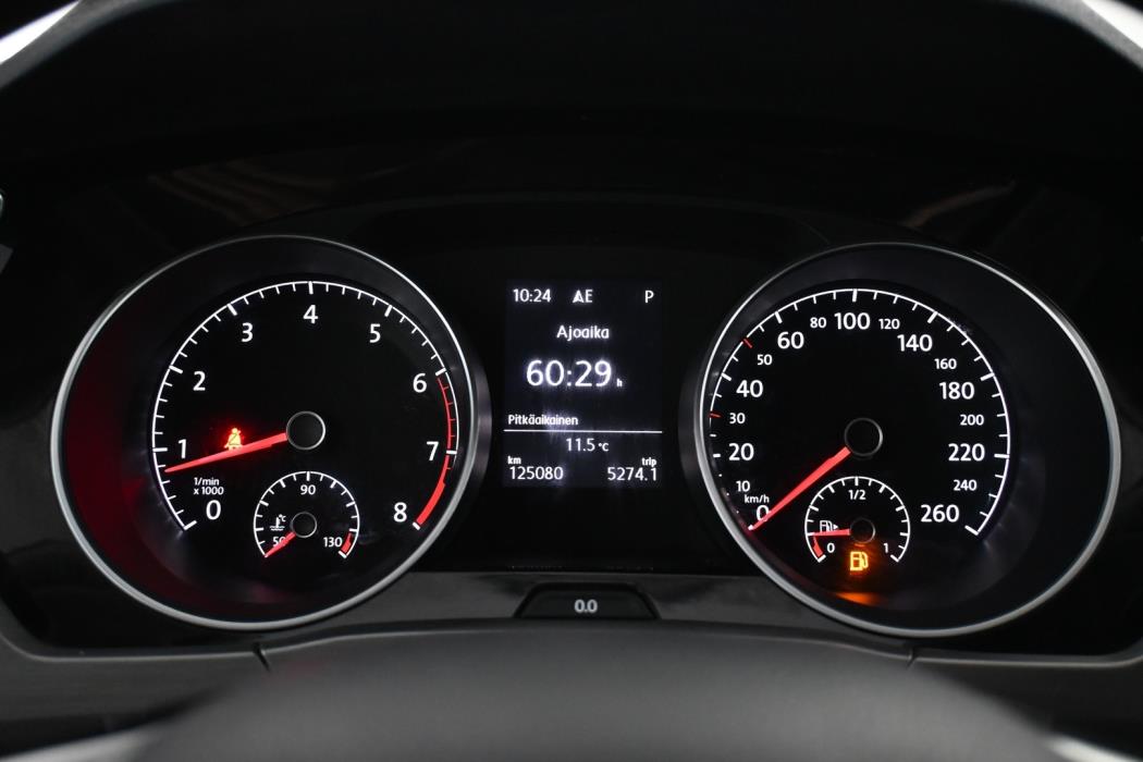 VOLKSWAGEN Touran 2017