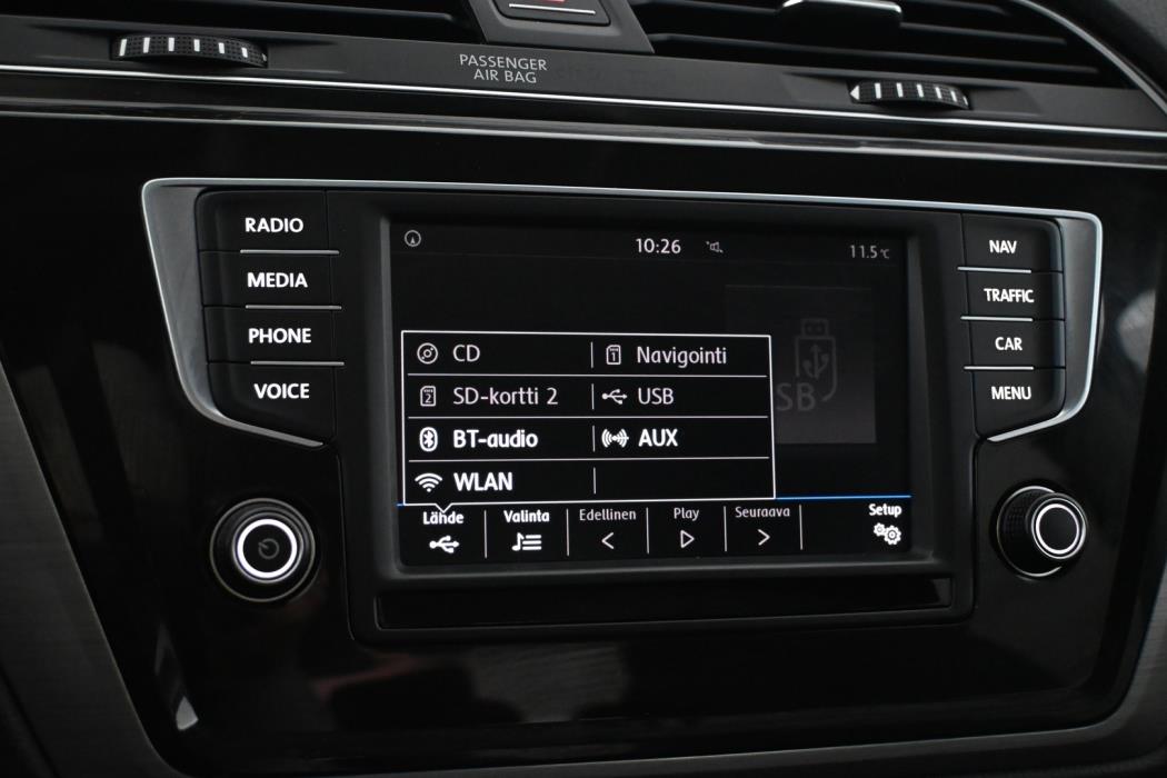 VOLKSWAGEN Touran 2017