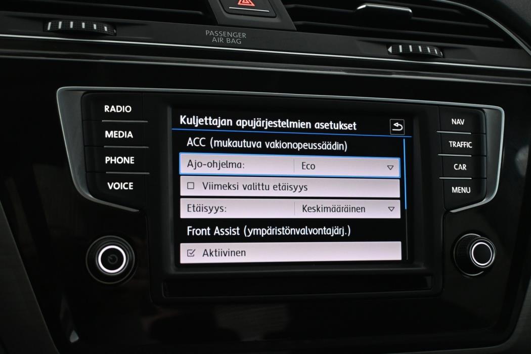 VOLKSWAGEN Touran 2017