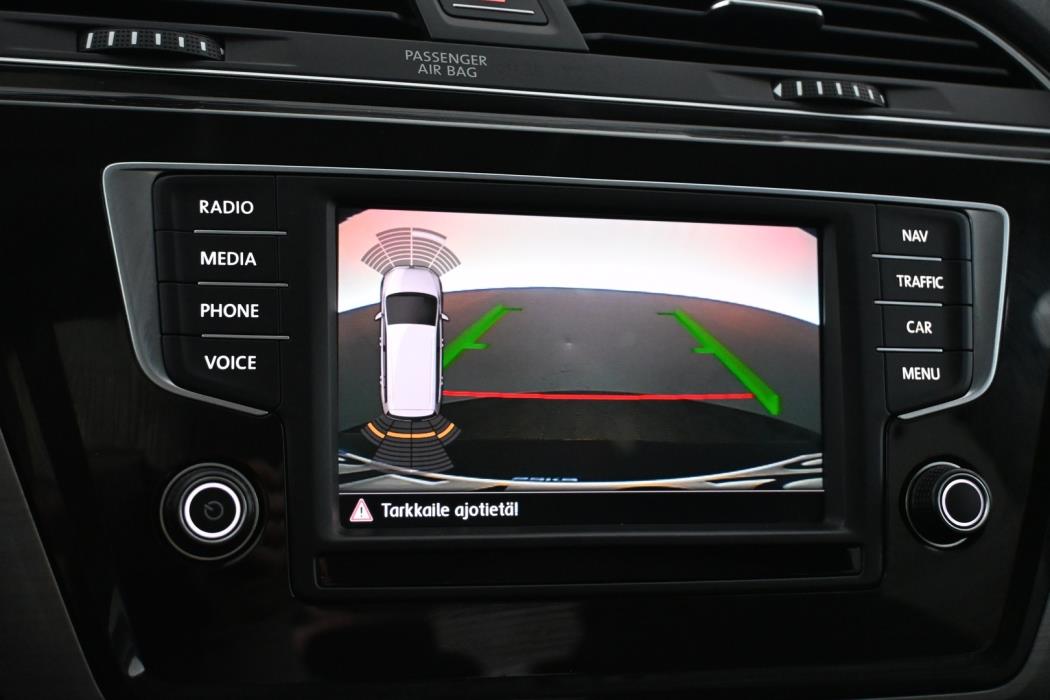 VOLKSWAGEN Touran 2017